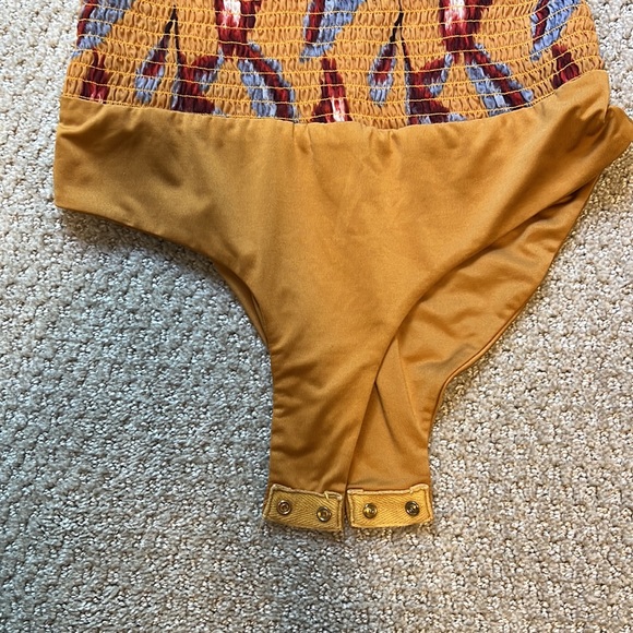 House of Harlow x Revolve bodysuit top size small - Picture 5 of 10